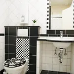 Gartenblick Apartment-terrasse-parkplatz- Waschmaschine-garten شقة