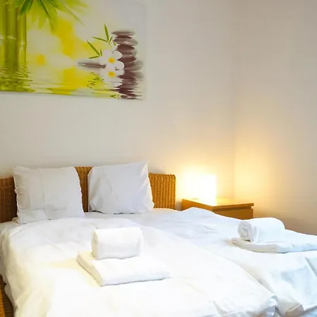 Gartenblick Apartment-terrasse-parkplatz- Waschmaschine-garten ولفسبورج