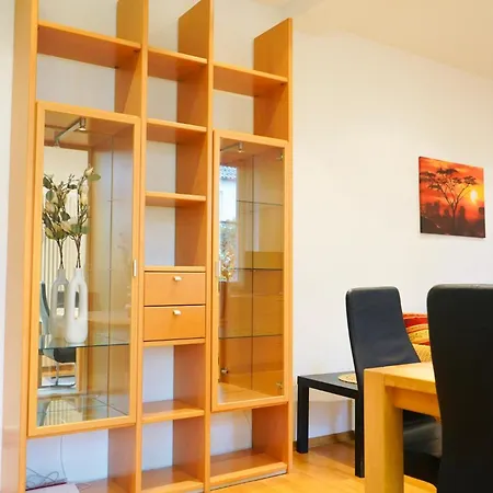 Gartenblick Apartment-terrasse-parkplatz- Waschmaschine-garten